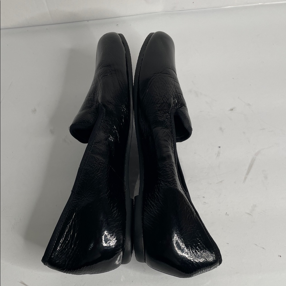 Munro Shiny Black Leather Loafers - Picture 5 of 8